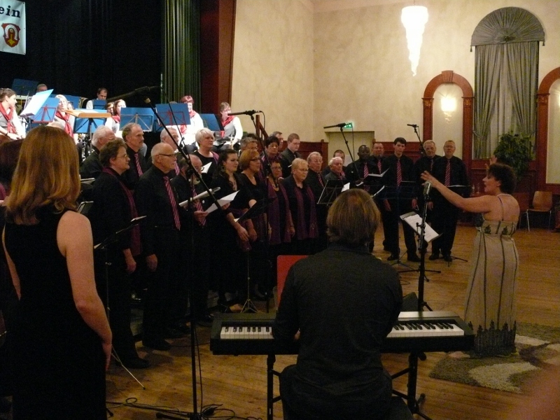 05.11.2011: Blech trifft Stimme  4. Konzert mit dem Blasmusikverein